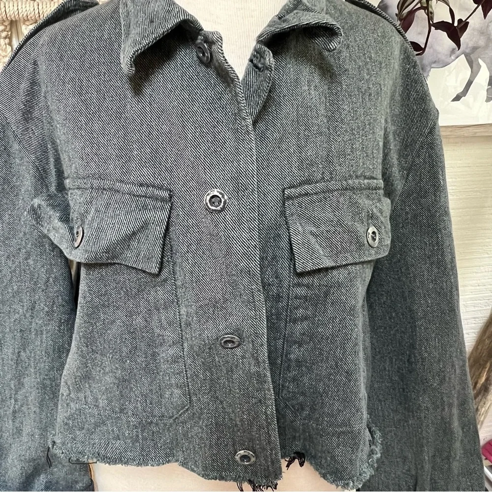 Up cycled selvedge denim cropped jacket - Picture 5 of 15